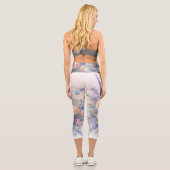 Aquarellfarbene Blume in sanften Pastellfarben Capri Leggings (Rückseite)