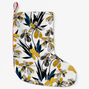 Aquarellfarbene Blume: lebendiges Sommermuster. Kleiner Weihnachtsstrumpf