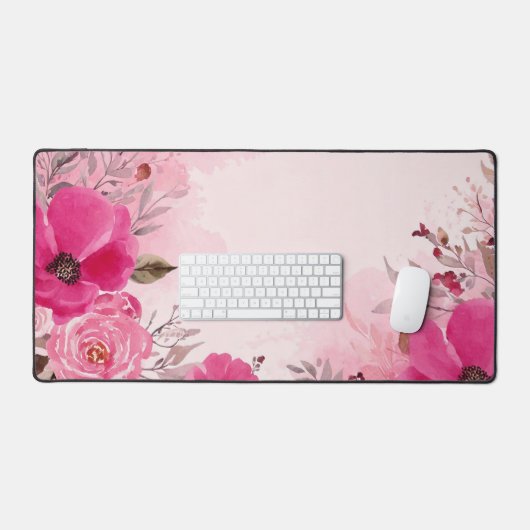 Aquarellfarbene rosa Blume auf Mit Monogramm rosa Schreibtischunterlage (Tastatur & Maus)
