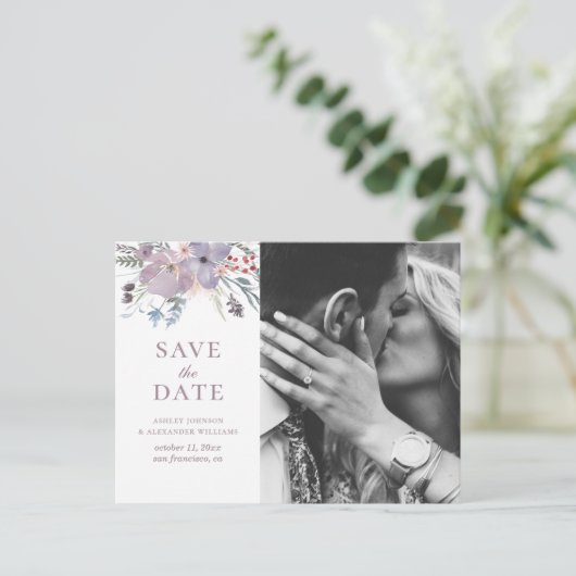 Aquarellfarbene violette Blumen. Save the Date Postkarte (Stehend Vorderseite)