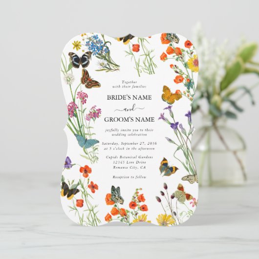 Aquarellfarbene Wildblumen Butterfliegen Blumenzeh Einladung (Stehend Vorderseite)