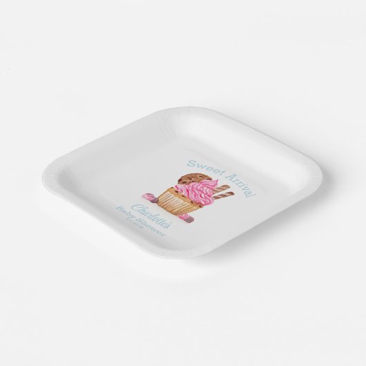 Aquarellfarbener Pinkkuchen mit Schokoladendusche Pappteller (Gewinkelt)