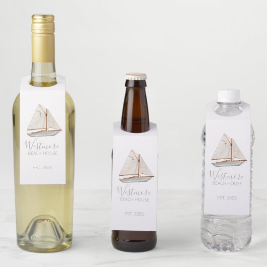 Aquarellfarbenes Sailboat Beach House Flaschenanhänger (Beispiel)