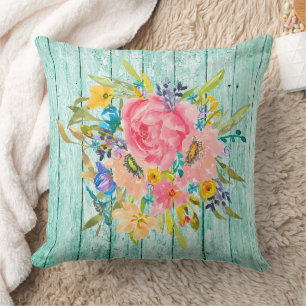 Aquarellfärbung Rose Blumenspray auf Chippy Aqua Kissen