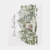 Aquarellkabine im grünen Pinienwald Fleecedecke (Vorderseite)