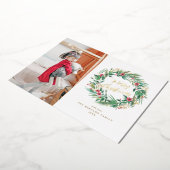 Aquarellkiefer und Berry Kranz Weihnachtsfest Foto Folieneinladung (Gedreht)