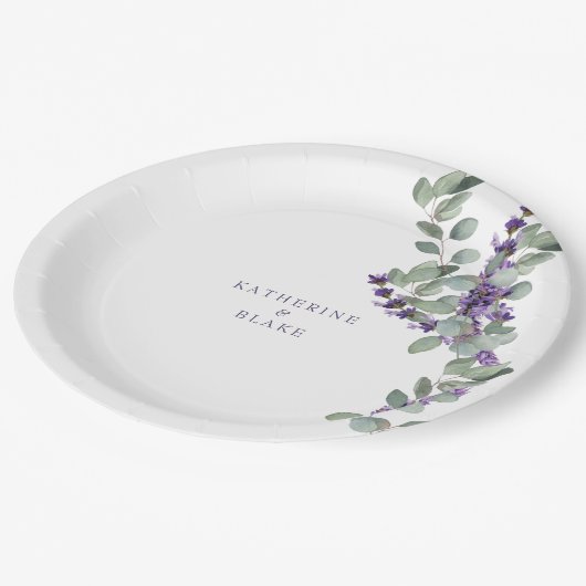 Aquarelllavender & Eukalyptus-Namen Hochzeit Pappteller (Schrägansicht)