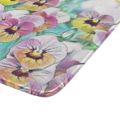 Aquarellmalerei mit rosa, gelben, weißen Stiefmütt Schneidebrett (Ecke)