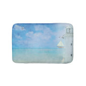 Aquarellmalerei mit weißem Leuchtturm mit Segelboo Badematte (Vorderseite)