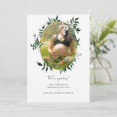 Aquarellwald Grüne Foto Schwangerschaft Ankündigung (Stehend Vorderseite)