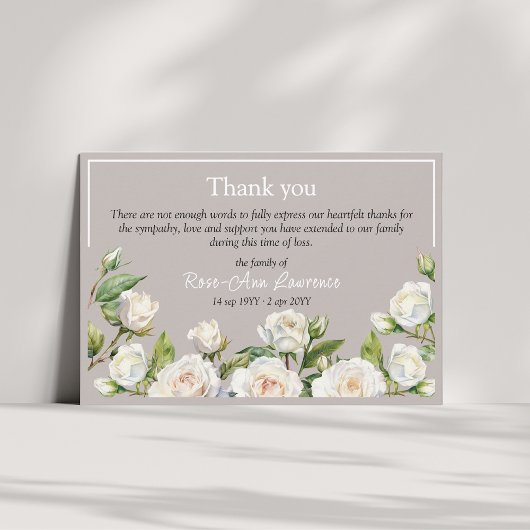 Aquarellweißrosenrahmen Trauerfeier Dankeskarte