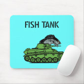 Aquarium - Fisch, der einen Armeebehälter fährt Mousepad (Mit Mouse)