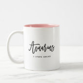Aquarius Chic Horoscope Modern Script Zodiac Sign Zweifarbige Tasse (Links)