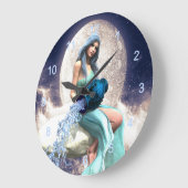 Aquarius - Frauen gießen Wasser aus einem Jug Große Wanduhr (Winkel)
