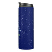 Aquarius Konstellation und Sternzeichen mit Sterne Thermosbecher (Nach rechts gedreht)