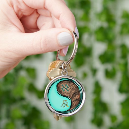 Aquarius und Erddrache Schlüsselanhänger (Hand)