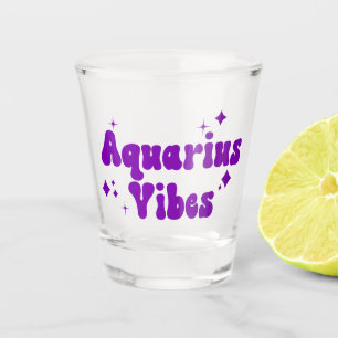 Aquarius Vibes Zodiac Astrologie Lila Sterne Schnapsglas