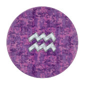 Aquarius Zodiac Sign auf Fuchsia digitale Tarnung Schneidebrett (Vorderseite)