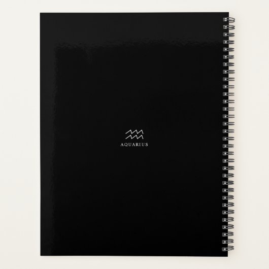 Aquarius Zodiac-Symbol 2022 in Schwarz und Weiß Planer (Rückseite)