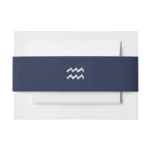 Aquarius Zodiac Symbol auf Navy Blue Carbon Fibre Einladungsbanderole (Vorderseite Beispiel)