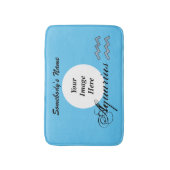 Aquarius Zodiac Symbol Element von K Yoncich Badematte (Vorderseite Vertikal)