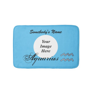 Aquarius Zodiac Symbol Element von K Yoncich Badematte