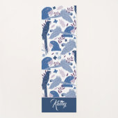 Ara Parrot Blue Tropical Muster Monogram Name Yogamatte (Vorderseite)