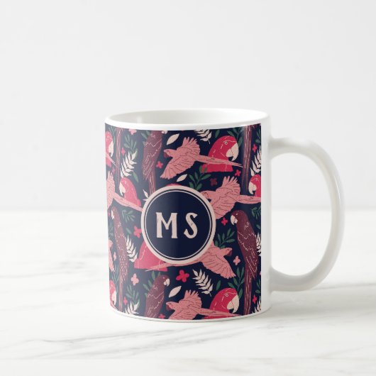 Ara Parrot Rosa tropisches Leaf Muster Monogramm Kaffeetasse (Rechts)