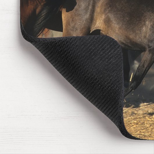 Araber, die in die Wüste laufen Mousepad (Ecke)