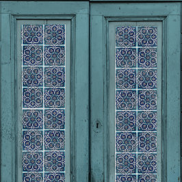 Arabesque Aquamarin Blau in weißem Tile Decoupage Seidenpapier
