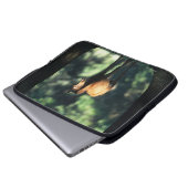 Arabisches Fohlen in den Bäumen Laptopschutzhülle (Vorne Knopf)