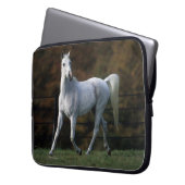 Arabisches Pferd, das 1 laufen lässt Laptopschutzhülle (Vorderseite Links)
