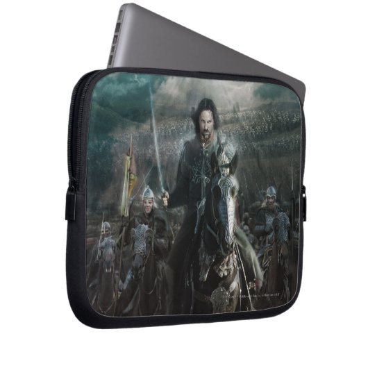 Aragorn Leading on Horse Laptopschutzhülle (Vorne Rechts)