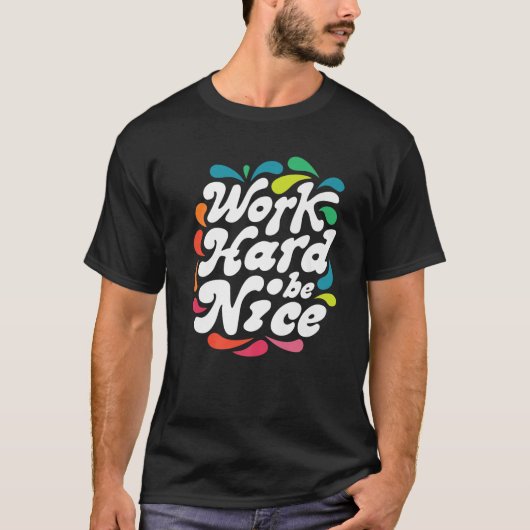 Arbeit hart sei nett gegen die Belästigung von Fra T-Shirt (Vorderseite)