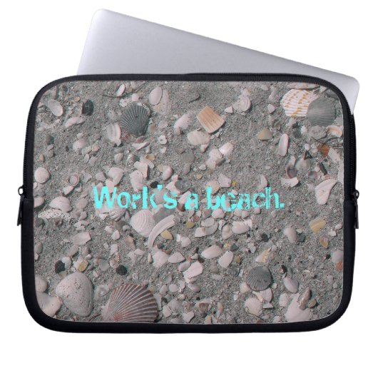 Arbeit ist ein Strand. Laptopschutzhülle (Vorderseite)