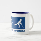 Arbeit ist wichtig, Hockey ist wichtig Zweifarbige Tasse (VorderseiteRechts)