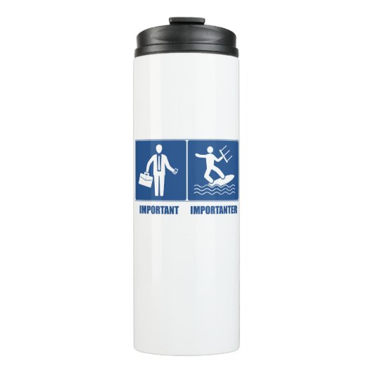 Arbeit ist wichtig, Kitesurfen ist wichtig Thermosbecher (Vorderseite)