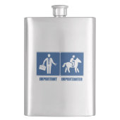 Arbeit ist wichtig, Pferde sind wichtig Flachmann (Vorderseite)