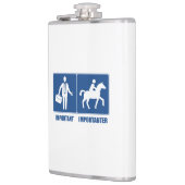 Arbeit ist wichtig, Pferdereiten ist wichtig Flachmann (Links)