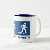 Arbeit ist wichtig Schneeschuhwandern ist wichtige Zweifarbige Tasse (VorderseiteRechts)