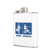 Arbeit ist wichtig, Wakeboarding ist wichtig Flachmann (Links)