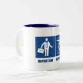 Arbeit ist wichtig, Wassersurfen ist wichtiger Zweifarbige Tasse (Vorderseite Links)