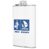 Arbeit ist wichtig, Windsurfen ist wichtig Flachmann (Links)