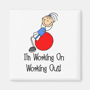 Arbeiten an dem Ausarbeiten der T - Shirts und der Magnet