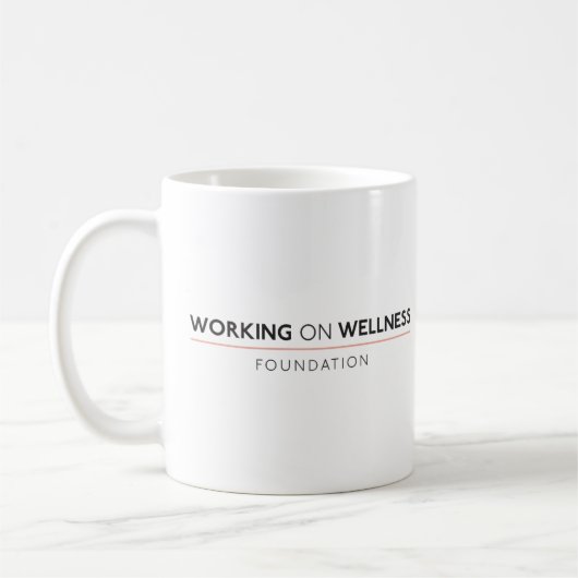 Arbeiten an der Tasse von Wellness-Logos (Links)