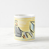 Arbeiten an einem Computer-Mug Kaffeetasse (Mittel)