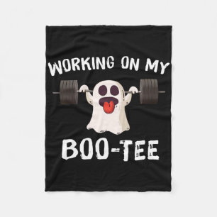 Arbeiten an meinem Boo-T-Shirt Halloween Tote Lift Fleecedecke