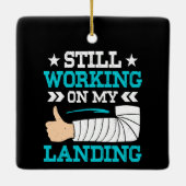 Arbeiten noch an meiner Landung, Arm-Operation-Übe Keramikornament (Rückseite)