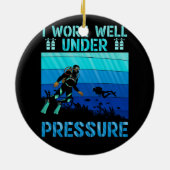 Arbeiten Sie gut unter Druck Tauchen Ozean Diver Keramik Ornament (Hinten)