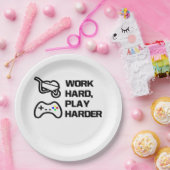 Arbeiten Sie hart, spielen Sie so hart Statement D Pappteller (Party)